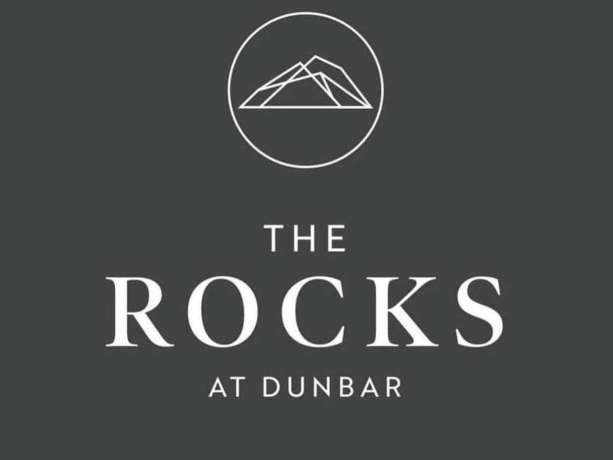 邓巴 The Rocks酒店 外观 照片